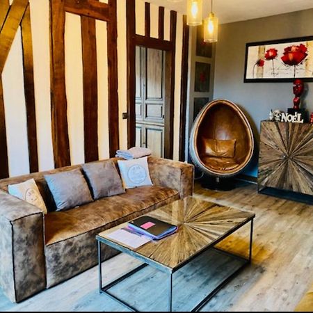 Le relais d'Eugènie en hyper centre-ville Compiègne Esterno foto