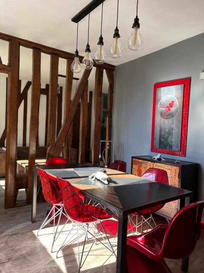 Le relais d'Eugènie en hyper centre-ville Compiègne Esterno foto
