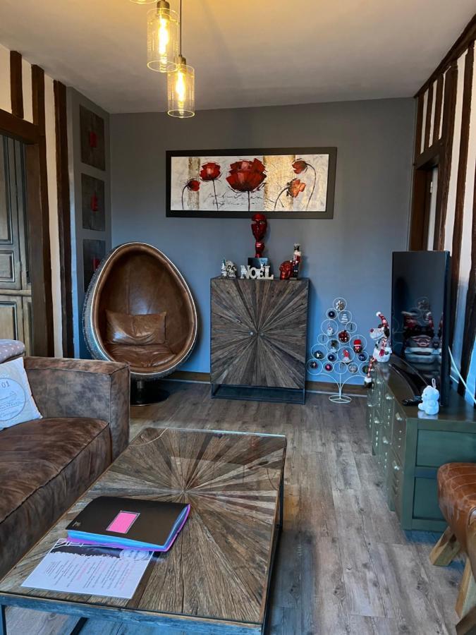 Le relais d'Eugènie en hyper centre-ville Compiègne Esterno foto